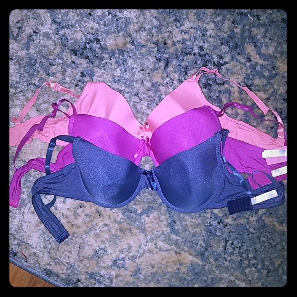 ♤2 for 20♤Lot of 3 bras